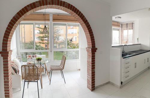 Torrox Costa Apartamento | Casa andaluza con vistas al mar y piscina