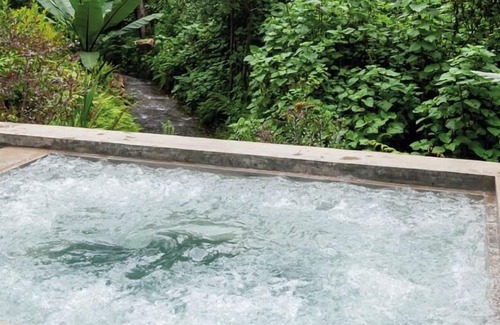 Valle de Bravo Villa | Casa Andima: Amplia Casa en Rancho Avándaro