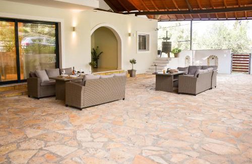Sinarades Casa | Casa Ankilena - Corfu Garden Bliss
