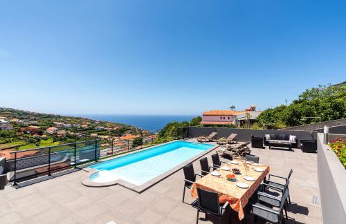 Estrela da Calheta Casa | Casa Antonette, Lovely house with a pool