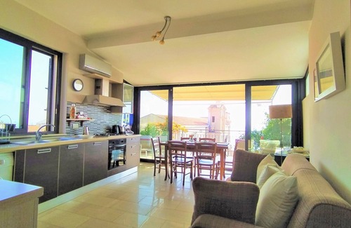 Acireale Casa | Villa independiente 'CASA ARANCI', excelentes vistas al mar, cerca de la plaza Duomo