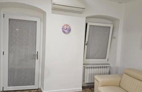 La Foce Casa | Casa Arcobaleno - giardino e parcheggio gratuito