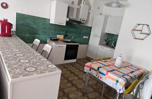 La Foce Casa | Casa Arcobaleno - giardino e parcheggio gratuito