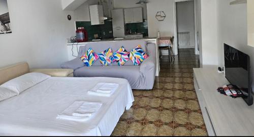 La Foce Casa | Casa Arcobaleno - giardino e parcheggio gratuito