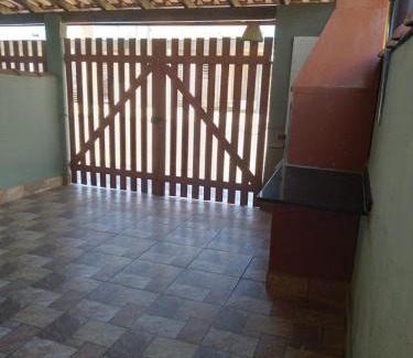 Pontal de Santa Marina Casa | Casa Arejada, bem localizada para Temporada em Caraguatatuba
