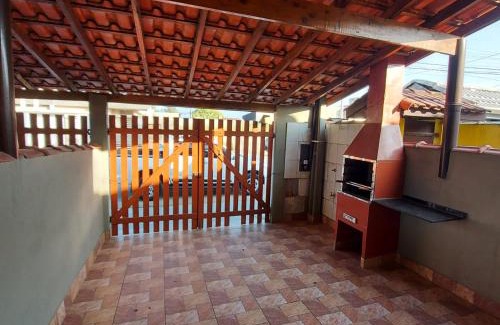 Pontal de Santa Marina Casa | Casa Arejada, bem localizada para Temporada em Caraguatatuba