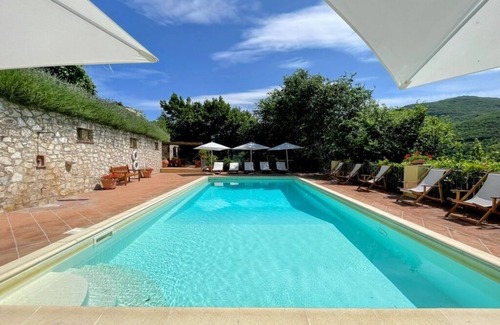 Spoleto Casa | Casa Aristo! Live like an Italian aristocrat! On a country estate. Slps 10