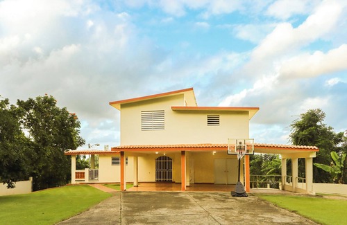 Sabana Hoyos Casa | Casa Arostegui - Spacious Retreat Near the Beach