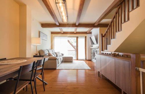 Las Bordas Casa | Casa Artiga de Lin by SeaMount Rentals