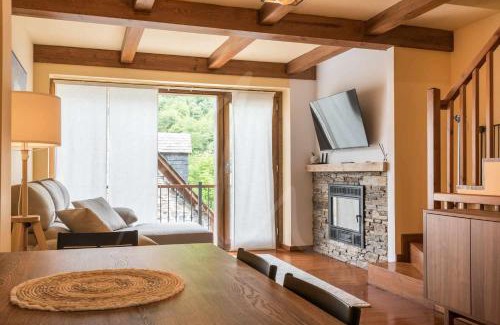 Las Bordas Casa | Casa Artiga de Lin by SeaMount Rentals