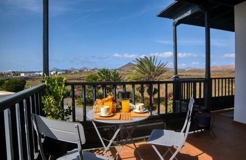 Costa Teguise Chalet De Esquí | Casa Atlántida