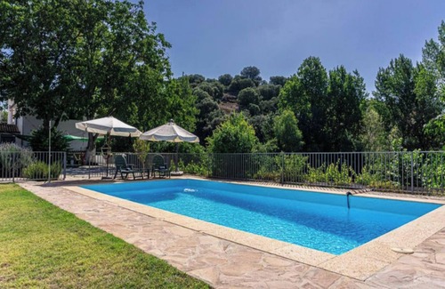 Tozar Casa | Casa Aurora es una acogedora casa para 2 personas en Mures, España,