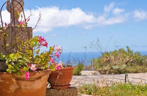 La Sabinita Casa | Casa Azul, Arico Viejo La Sabinita - Baden, wandern, klettern, Individualurlaub jenseits des Massentourismus,
