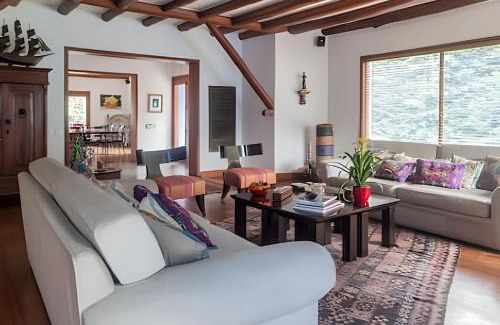 Suba Casa | Casa Azul - Casa de Lujo Bogotá