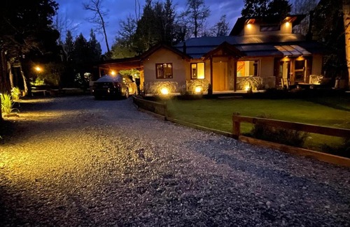 La Villa Chalet De Esquí | CASA AZUL LIMAY VILLA LA ANGOSTURA