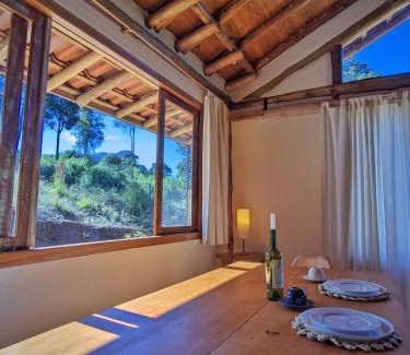 Aiuruoca Casa | Casa Azul no Vale Matutu, Vista incrível e aconchego