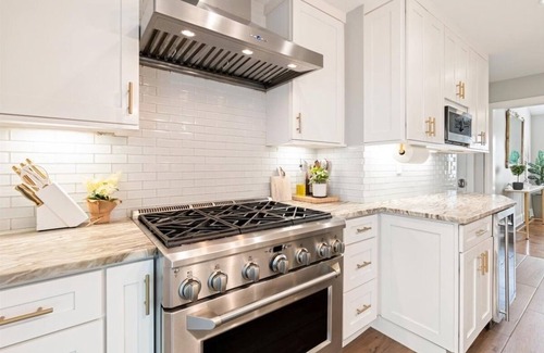Dunwoodie Casa | Casa Azul Yonkers - Modern Home Near NYC