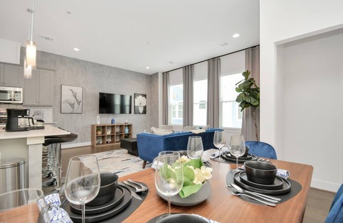 Riverside Terrace Casa | Casa Azure - 10 mins to Rodeo! Med Center, UofH