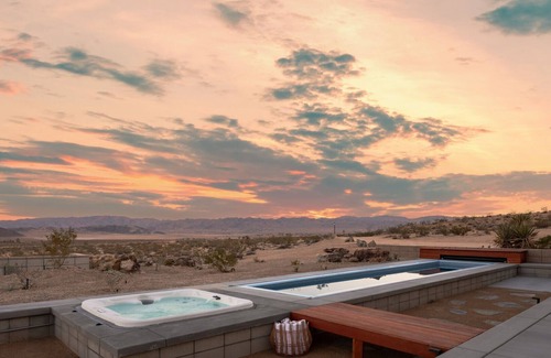 Joshua Tree Casa | Casa Azzurra by Fieldtrip | Architectural Retreat w/ Pool, Spa, & Pickleball