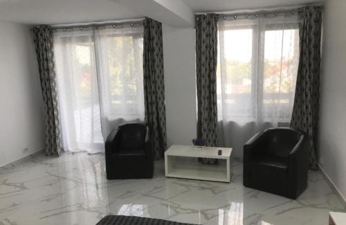Buzau Apartamento | Casa Bacestianu
