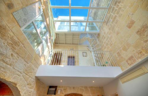 Mosta Casa | Casa Bartolo A Hidden Gem - Spacious Village Home EBAR1-1
