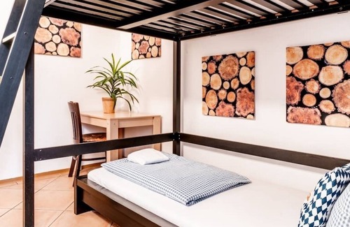 Echarding Casa | BAR Casa BARvaria ※ Increíble 8BR ※ ENORME ※ Con un BAR ※ 300 metros cuadrados