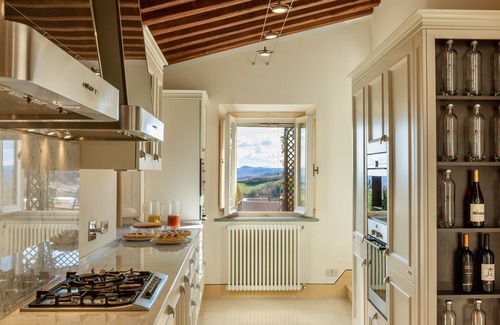 Allerona Villa | Casa Bassa, Villa de lujo con piscina privada, Finca Orgánica Torre Bisenzio