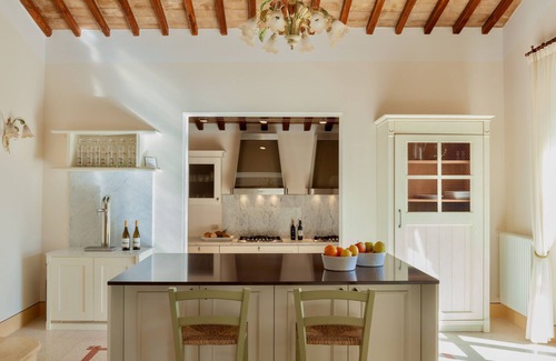 Allerona Villa | Casa Bassa, Villa de lujo con piscina privada, Finca Orgánica Torre Bisenzio