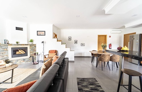 Castanheira Casa | Casa Belavista by House and People