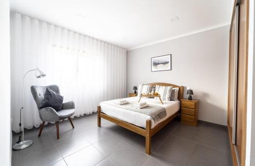 Castanheira Casa | Casa Belavista by House and People