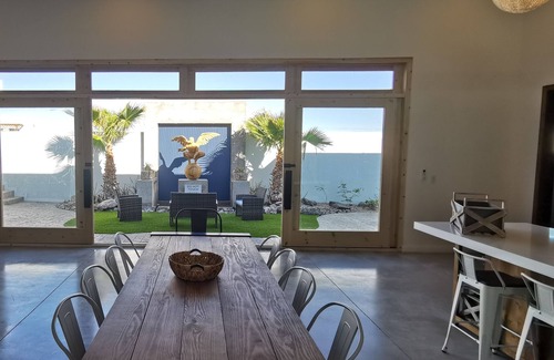 Laguna Shores Casa | Casa Beli con piscina cubierta climatizada en Laguna Shores Resort con impresionantes vistas
