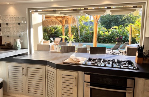 Las Terrenas Villa | CASA BELLA - Luxury 4/5 Bed Villa w'Private Pool, 1 min walk to Playa Coson