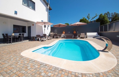 Vila Nova de Poiares Casa | Casa Bem Estar - Moradia T3 Privada com Piscina,terraço num Local Sossegado