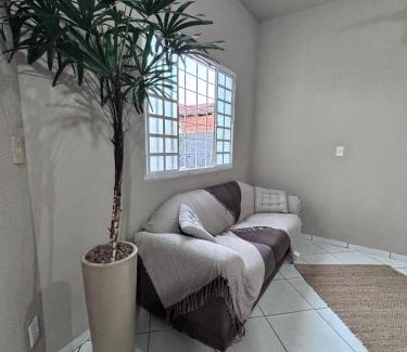 Parque Sagrada Familia Casa | Casa BemTeVi próximo ao Shopping