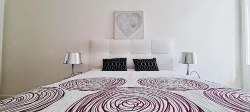 Roiano-Gretta-Barcola-Cologna-Scorcola Apartamento | Casa Bianca - 2 Bedroom Design Apartment