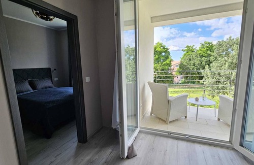Matohanci Apartamento | CASA BIANCA One-Bedroom Apartment with Balcony 1