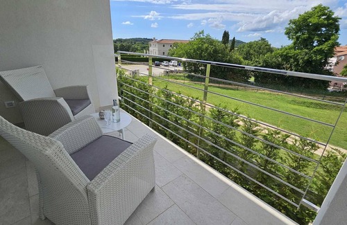 Matohanci Apartamento | CASA BIANCA One-Bedroom Apartment with Balcony 1