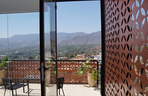 San Pedro Casa | Casa Bimali. Increíbles montañas rodeando este cómodo espacio pet-friendly.