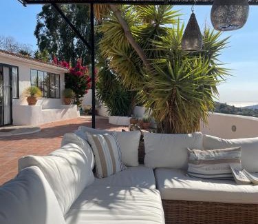 Cómpeta Casa | Casa Bizon - Your holiday oasis with private pool