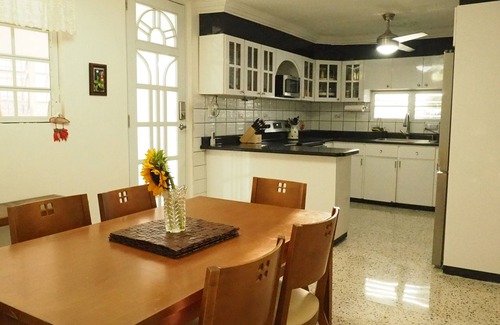 Quebrada Fajardo Casa | Casa Blanca