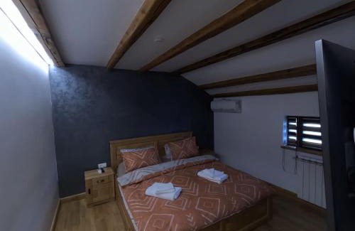 Danesti Casa | Casa Bloanca