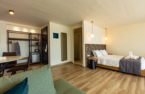 Elia Nikitis Casa | Casa Bloo Adults Only
