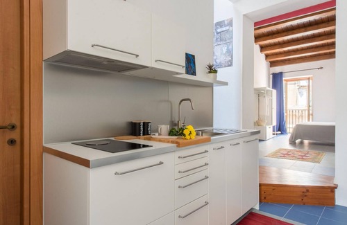 Castellammare Vucciria Apartamento | Casa Blu con Terrazza Alla Vucciria by Wonderful Italy