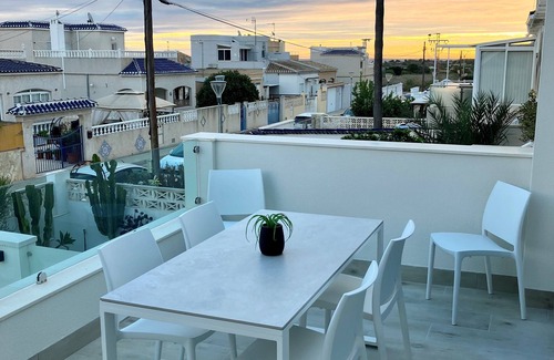 San Miguel de Salinas Casa | Casa Bohemios VERDE : Modern House - Hydromassage Pool at the Costa Blanca