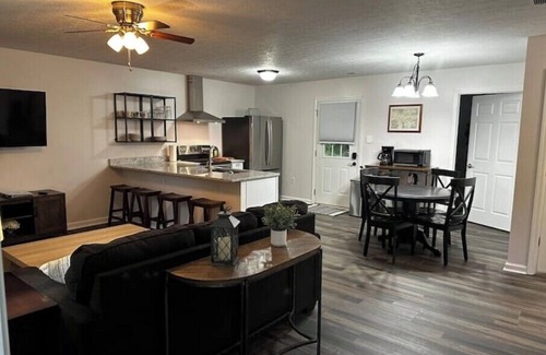 Saint Helens Casa | Casa Bonita 1block from PMRP