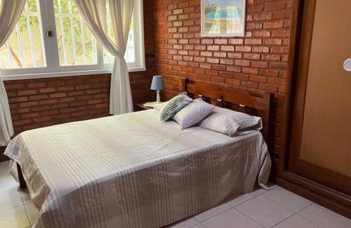 Rio das Ostras Casa | Casa Bosque da Praia 5 quartos, bilhar e ar split.