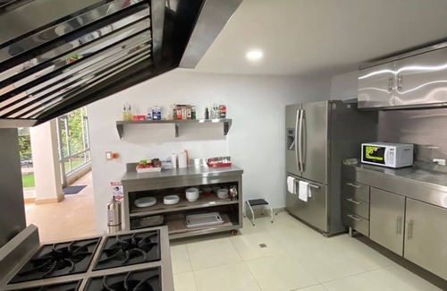 Suba Casa | Casa majestuosa en Bogotá de lujo y privada, buena ubicación, nueva y espaciosa