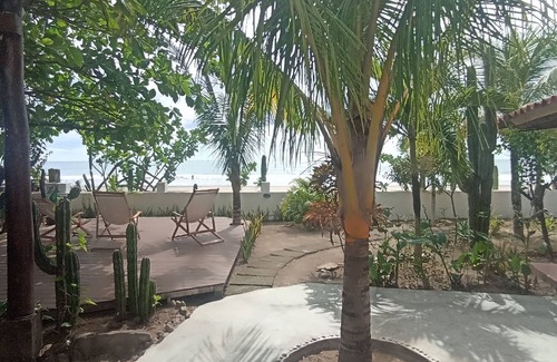 Popoyo Villa | Casa Brisas de Popoyo Yoga Surf house right in front of the Ocean
