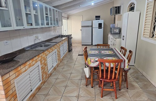 Enseada Apartamento | Casa c/3quartos a 450m da Praia da Enseada MQ1632