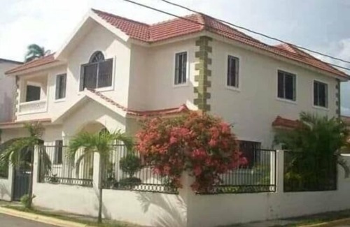 Santiago de los Caballeros Casa | Casa con Piscina y Vigilancia 24H